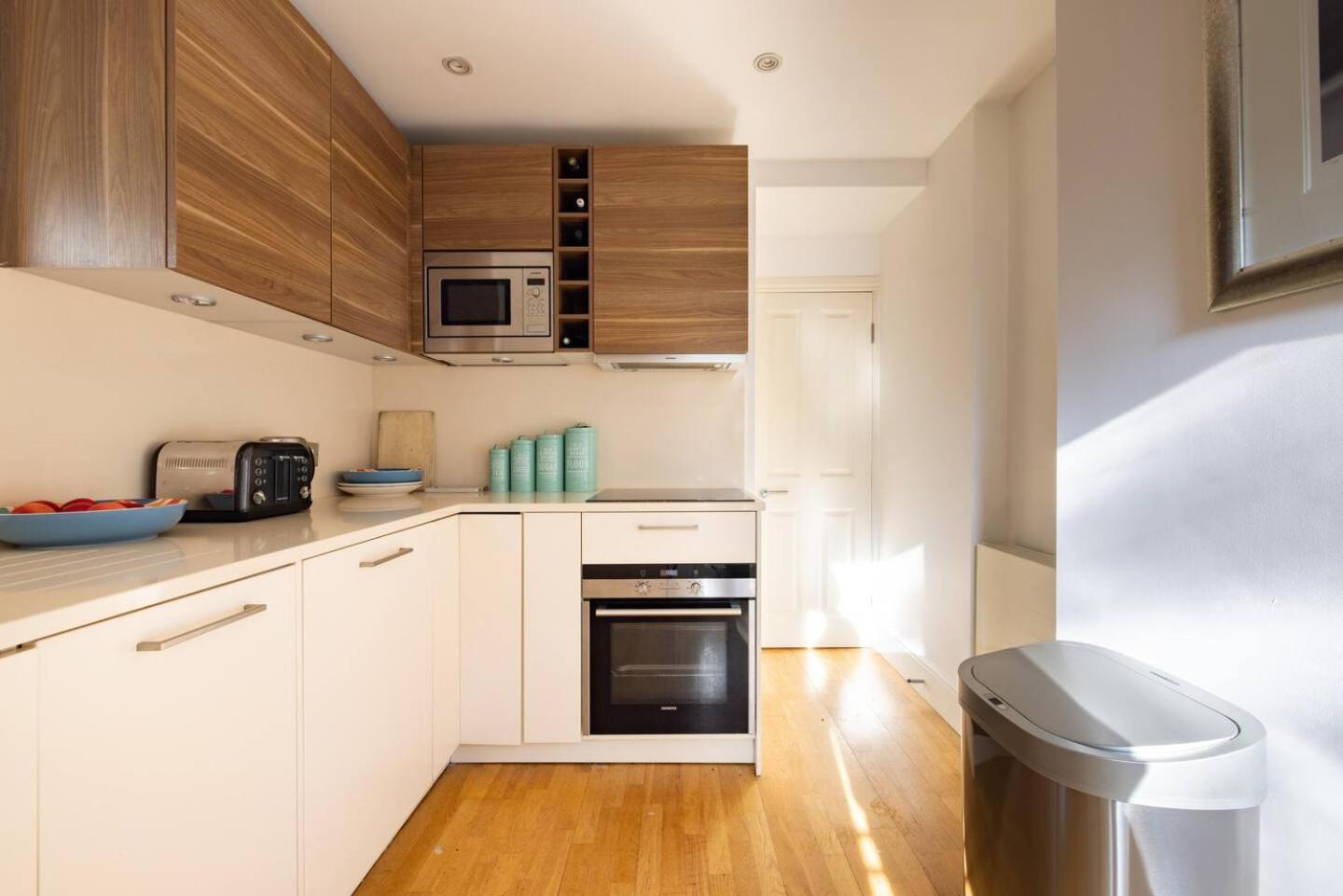 Niru Experience Huge Private Terrace Apartment Лондон Екстериор снимка